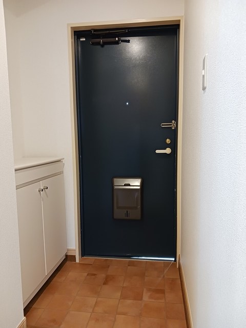 フリーダム常吉 玄関