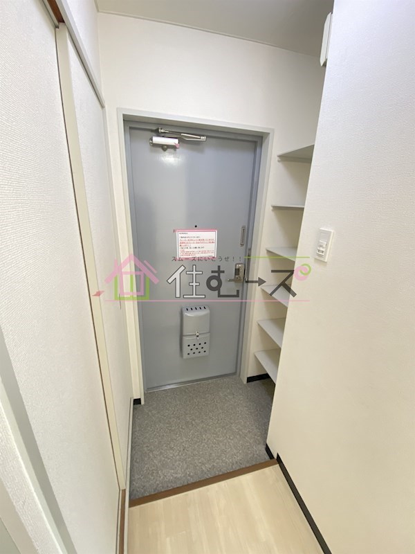 JPアパートメント東淀川Ⅳ 玄関