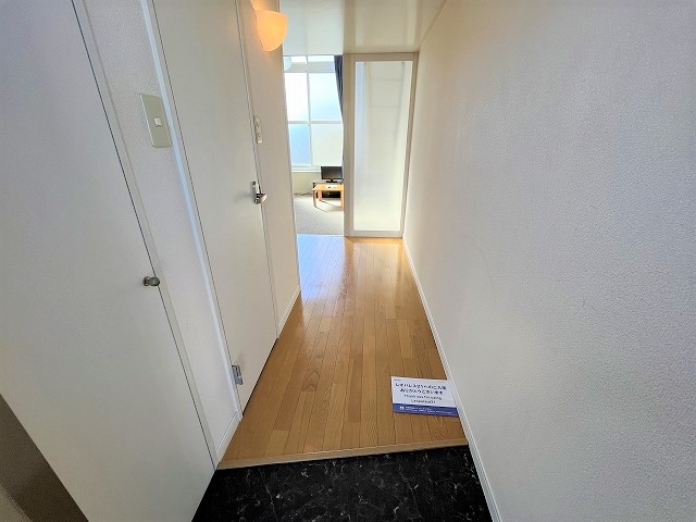 レオパレス富秋 玄関