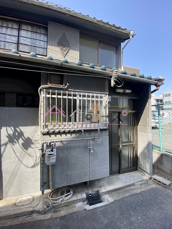 信侑貸家　北側棟 外観