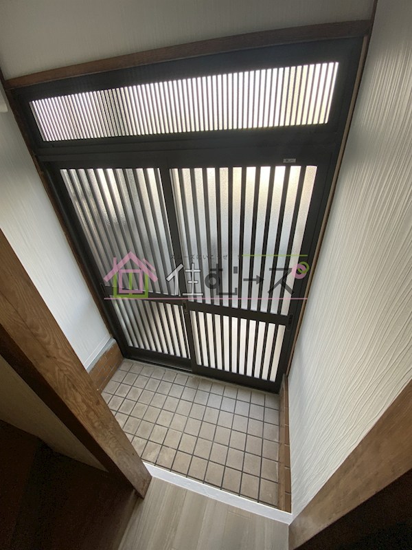 巽東4丁目戸建て 玄関