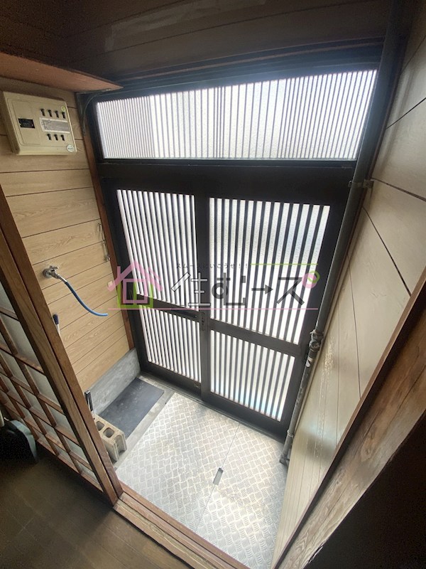 港区八幡屋2丁目テラスハウス 玄関