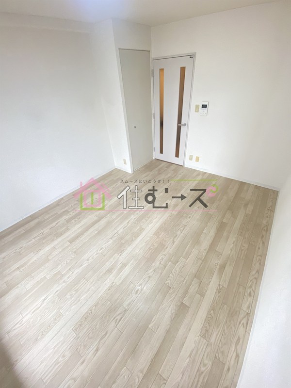 シロハイヌ弁天町 リビング