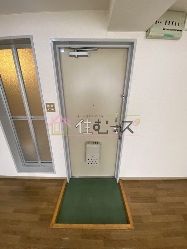 8R BLD.9 玄関