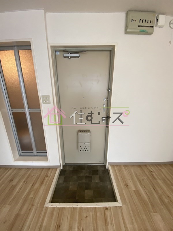 8R BLD.9 玄関