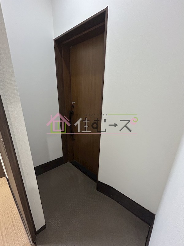 ハイツ千本南 玄関