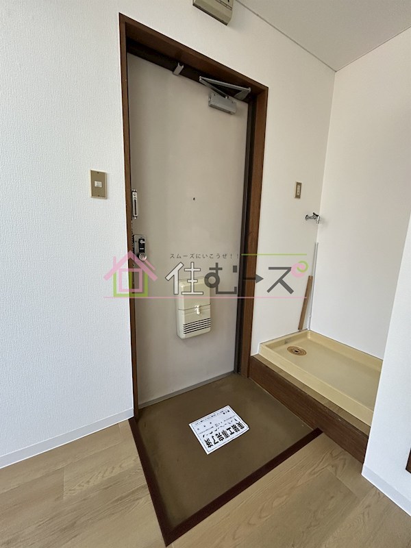 MTKビル 玄関