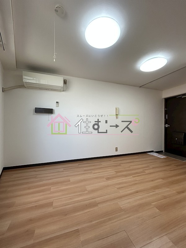 宝ハイツ塚本 リビング