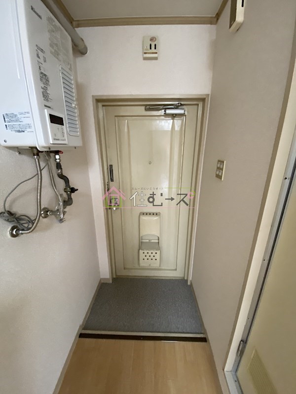 白樺ハイツ清水 玄関