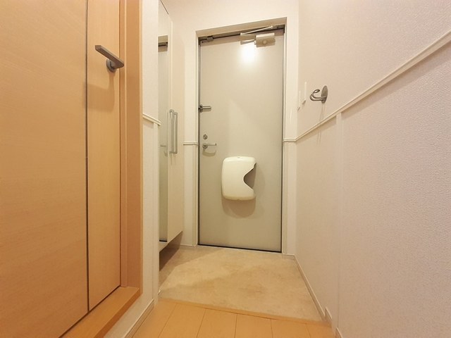 ソレイユ今福 玄関