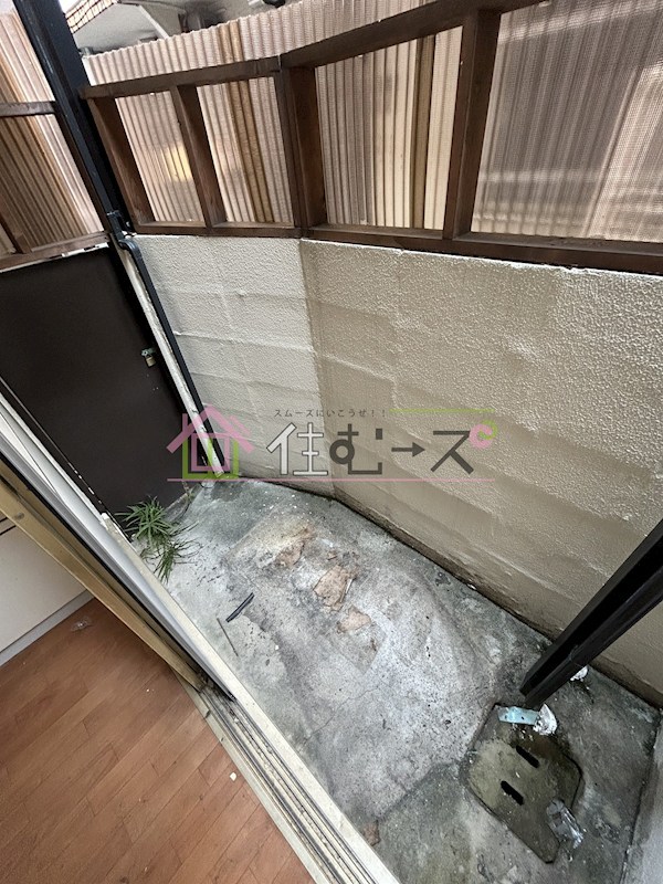 瓜破東森口貸家 ベランダ