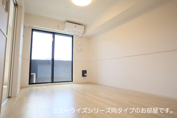 額原町アパートＫ・Ⅱ リビング