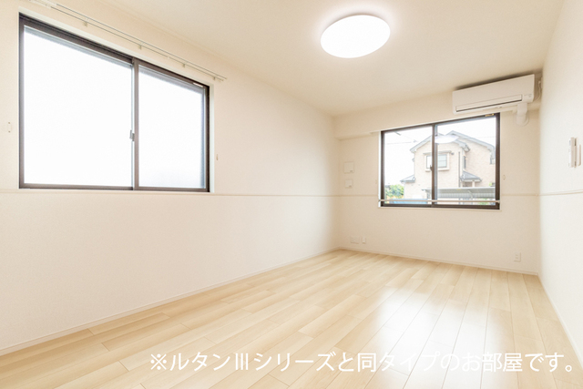 額原町アパートＫ・Ⅰ リビング