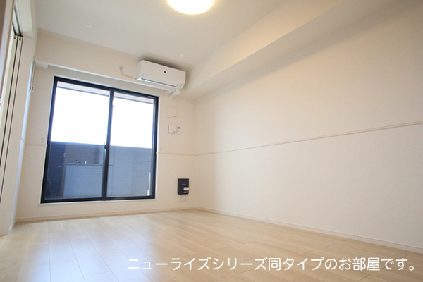 額原町アパートＫ・Ⅱ リビング