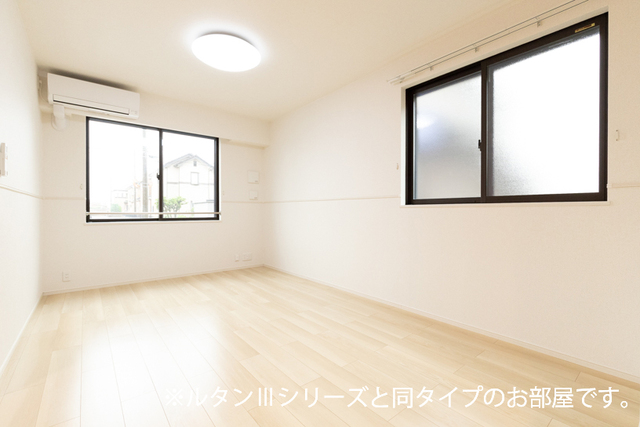 額原町アパートＫ・Ⅰ リビング
