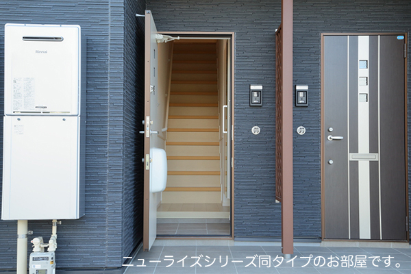 額原町アパートＫ・Ⅱ 玄関