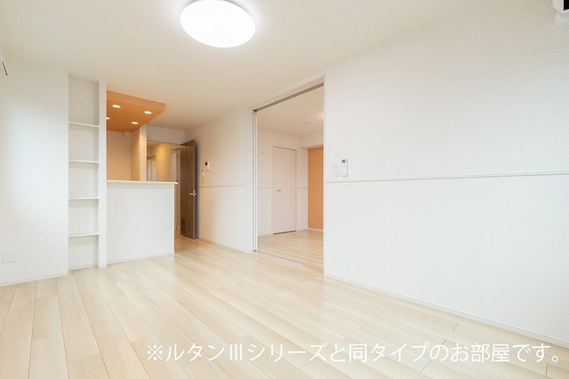 額原町アパートＫ・Ⅰ リビング