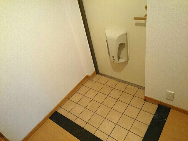 ラフレシール　同心 玄関
