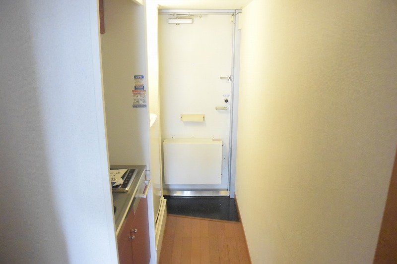 レオパレスＧ　パーク 玄関