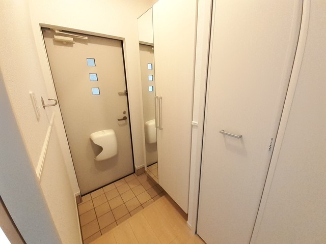 フィオーレ　つつみ　Ⅰ 玄関