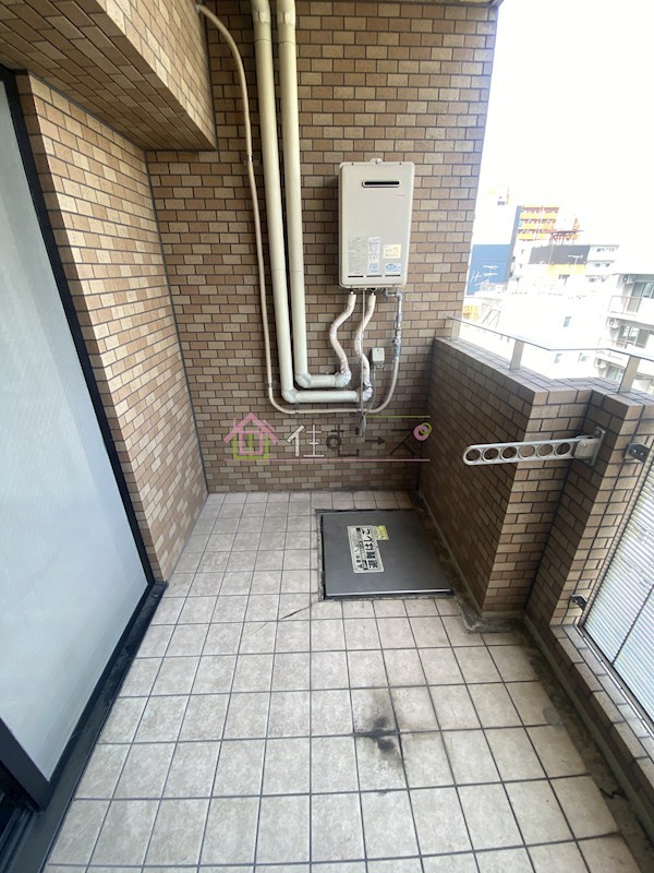 新大阪プライマリーワン ベランダ
