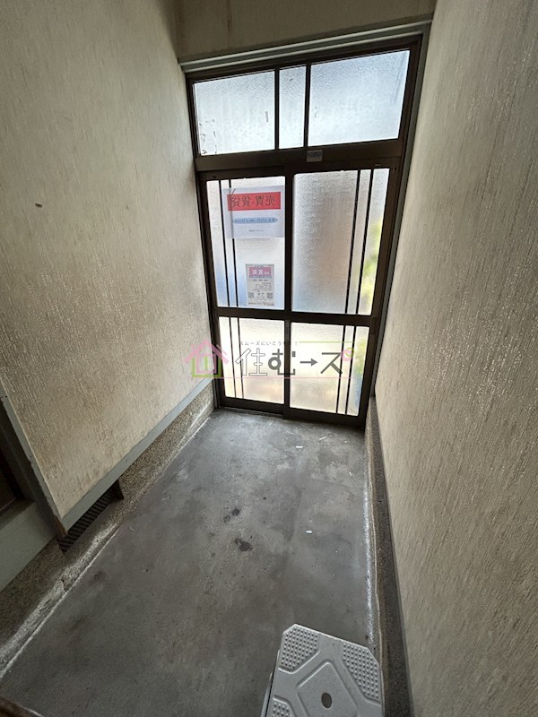 中川西2丁目戸建 玄関