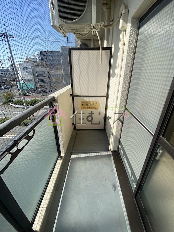 ローズコーポ新大阪8 ベランダ