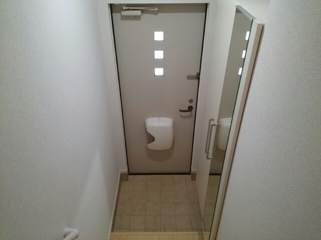 サニーライフ 玄関