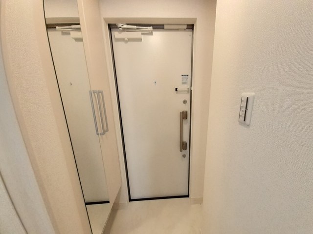 リエ－ト　佐太 玄関