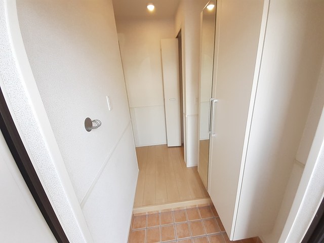 グランツ中野西　Ａ棟 玄関