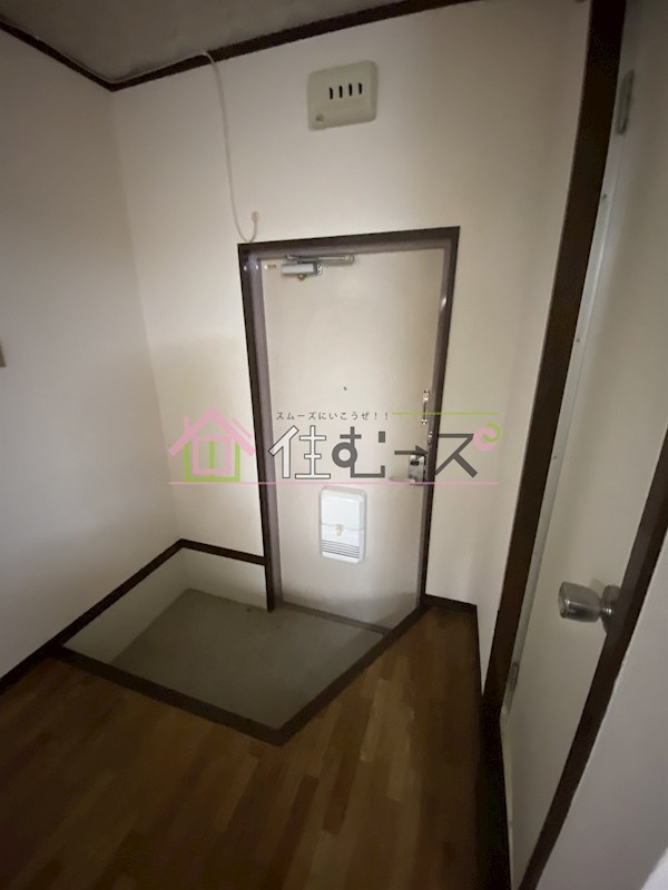 シャンブル・ド青山 玄関