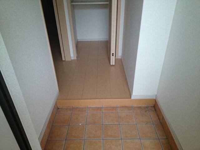 ブリアン　ステージ 玄関
