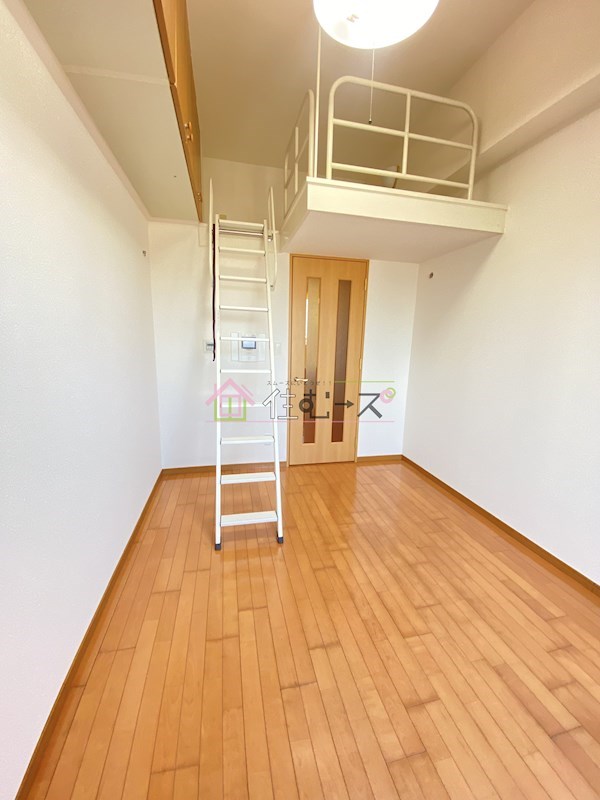 エステムコート梅田茶屋町デュアルスペース  リビング