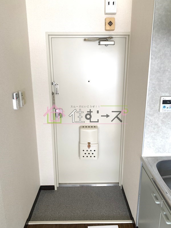 サニーコート難波千日前 玄関