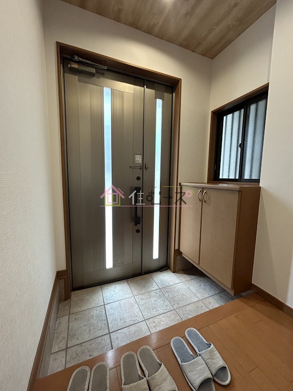 三軒家東5丁目戸建 玄関