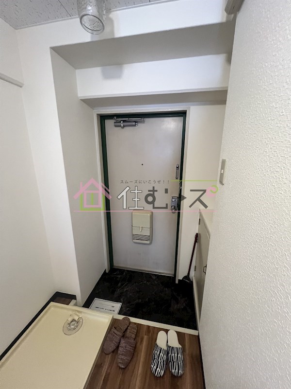 石田マンション 玄関