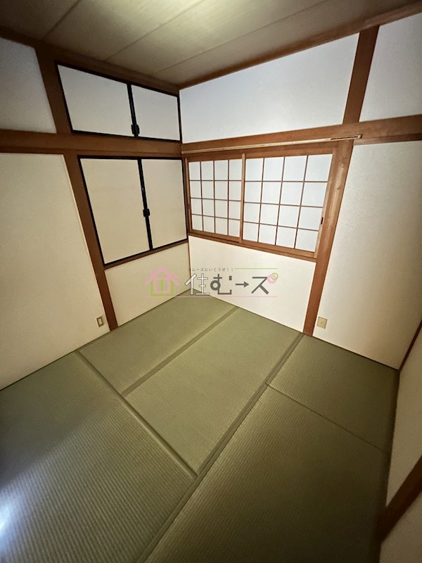 瓜破東3丁目戸建 リビング