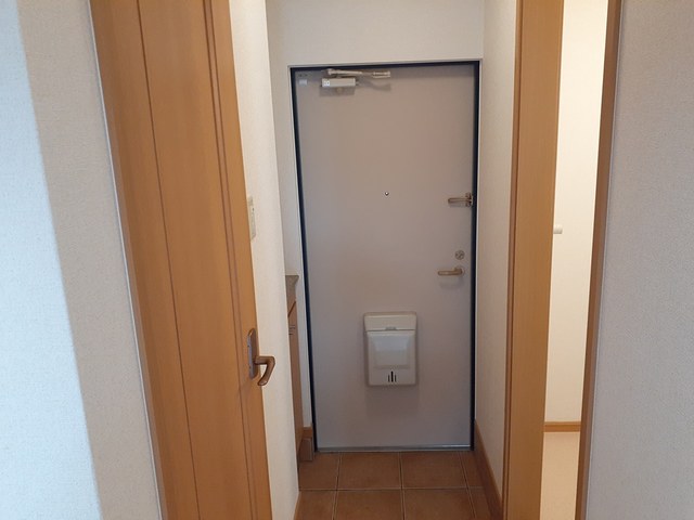 サニーハウス小戸 玄関