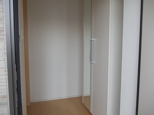 讃良レジデンス 玄関