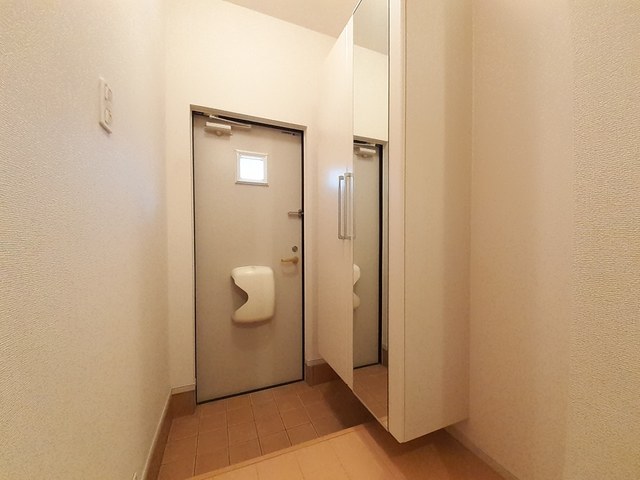 メイプルコートⅢ 玄関