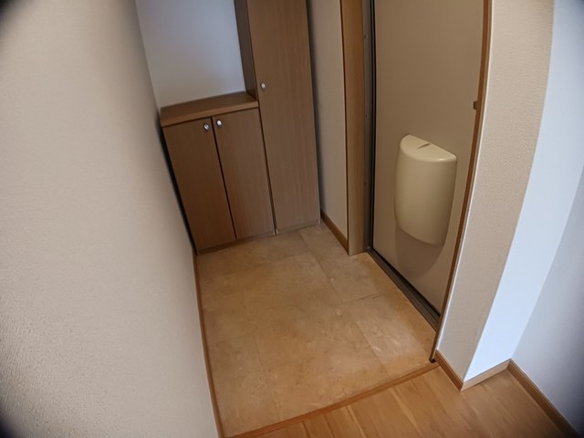 ラック・ヴィラ 玄関