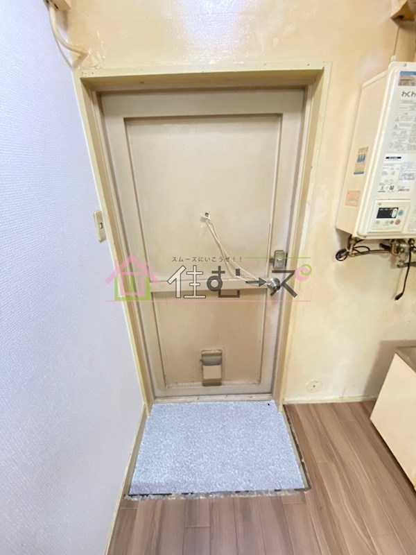 マンションイレブン 玄関