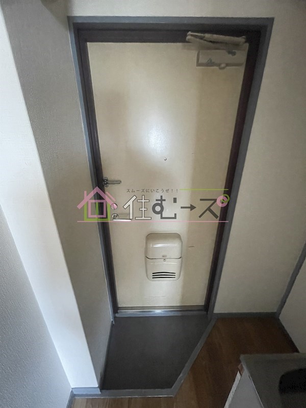 グランドリーペペ平野東 玄関