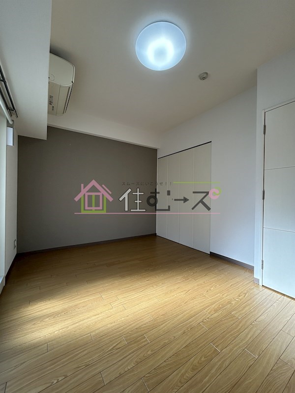 グラマシー心斎橋東 リビング