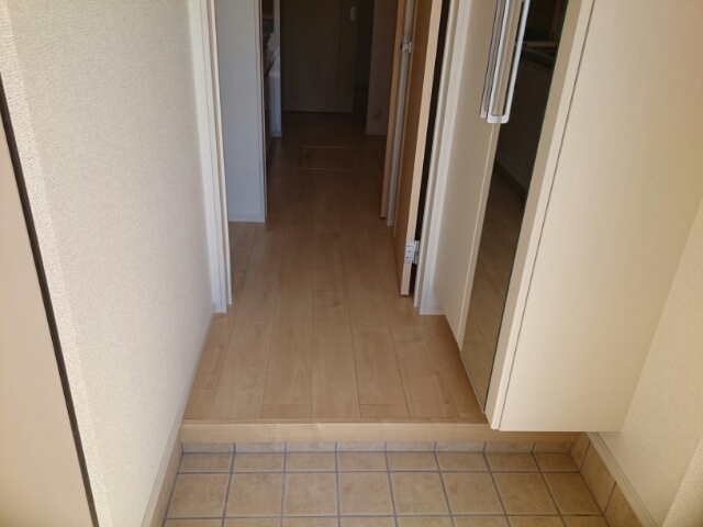 ポワ・ブロン 玄関