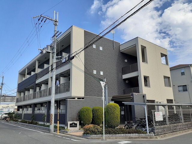 鶴野リバーサイドテラス 外観