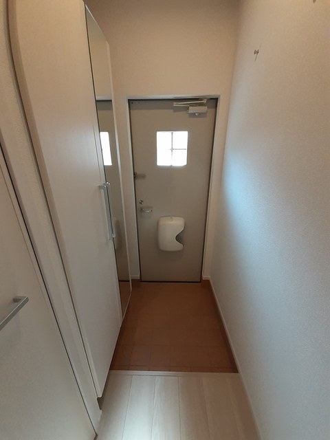 アムール日根野 玄関