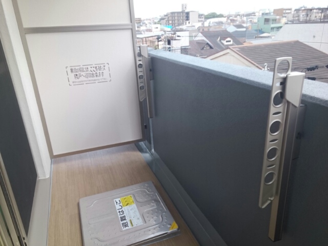 フローレンス天下茶屋 ベランダ