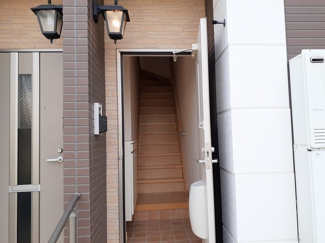プリンス鋳物師 玄関