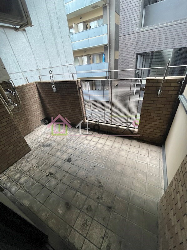 新大阪プライマリーワン ベランダ